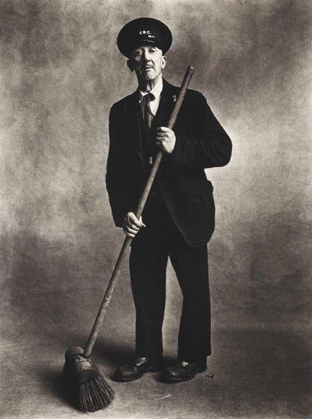 Irving Penn, "Road sweeper, London, 1950".