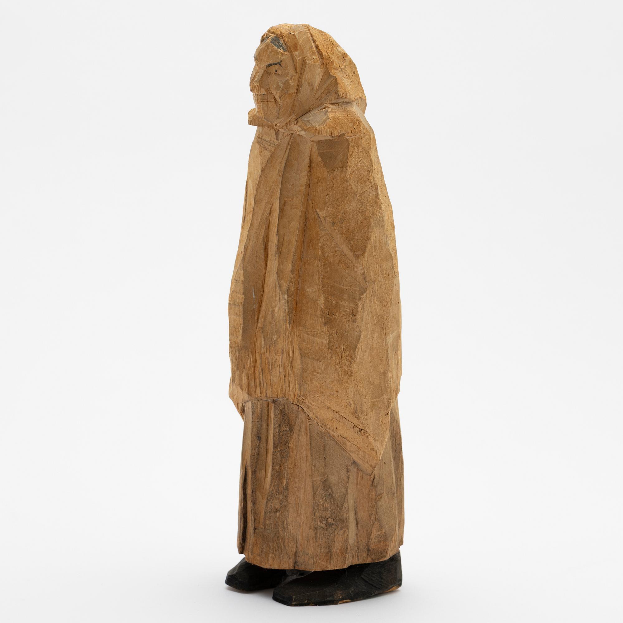Axel Petersson Döderhultarn, figure, Old Woman, from "Auction".