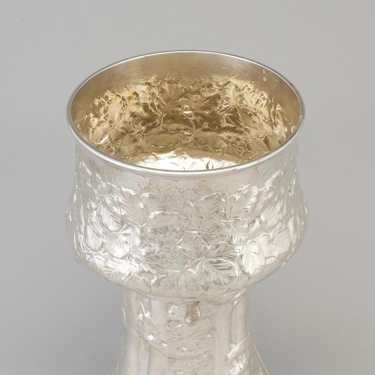 A Swedish Art Nouveau large naturalistic silver vase, maker's mark Emil O Möller, Malmö 1908.