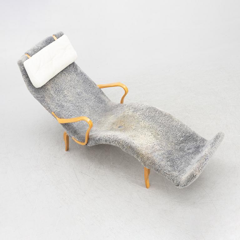 Bruno Mathsson, liggfåtölj, "Pernilla 3", Dux, 1900-talets andra hälft.