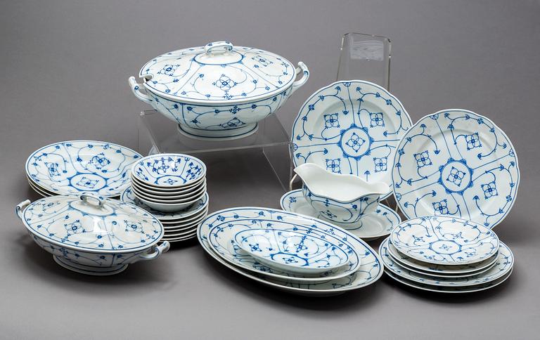 SERVISDELAR, porslin, 56 delar, bland annat "Copenhagen Pattern", Weimar, Germany.