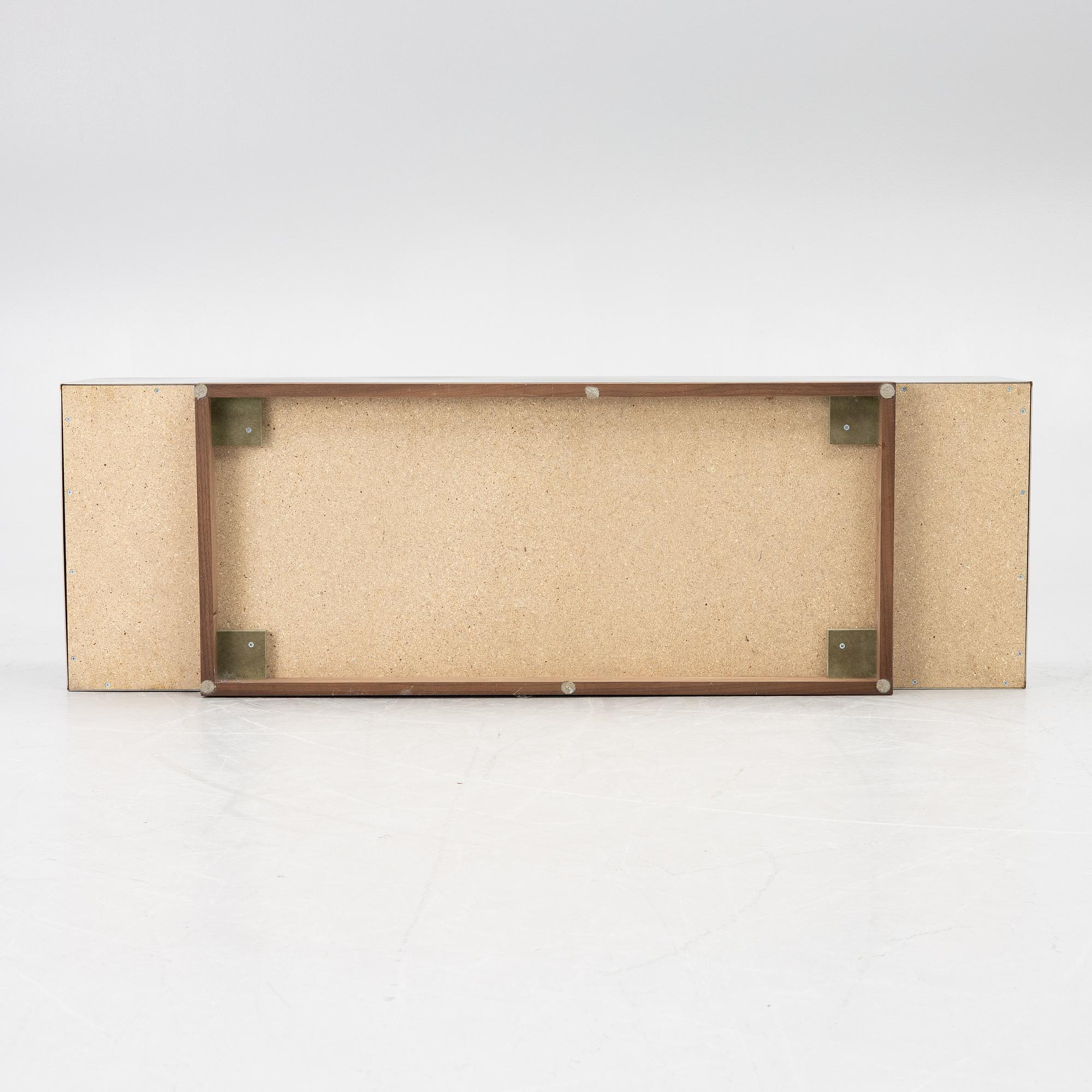 Eva-Lotta Axelsson, a 'Sit' bench by Nude Ateljé.