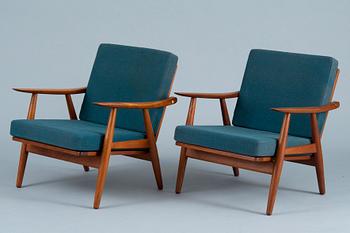 Hans J. Wegner, ARMCHAIRS, A PAIR.