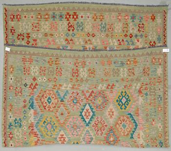 KELIM, Uzbekistan. Ca 350x246 cm.
