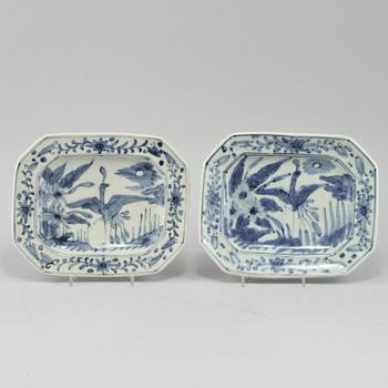 FAT, ett par, porslin, Japan, 1800-tal.