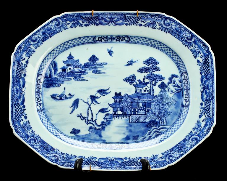 STEKFAT, ett par, porslin, Kina, 1700/1800-tal.