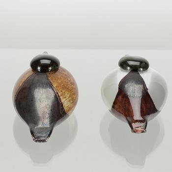 FIGURINER, 2 st, glas, signerade O. Toikka Nuutajärvi.