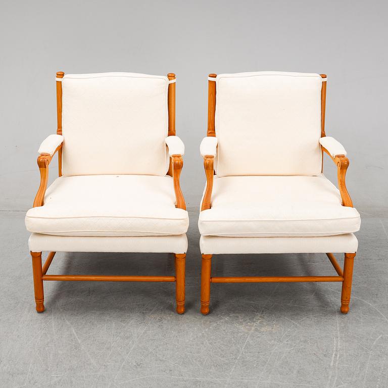 A pair of late 20th or early 21th century armchairs.