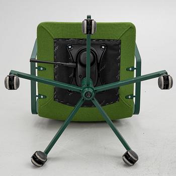 Alexander Lervik, karmstolar, 6 st, "Pilot", Johanson Design.
