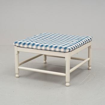 FOTPALL, "Medevi brunn" ur Ikeas 1700-talsserie, 1990-tal.