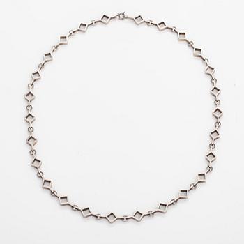 Jorma Laine, A silver necklace "Ruutu". Kultateollisuus, Turku 1971.