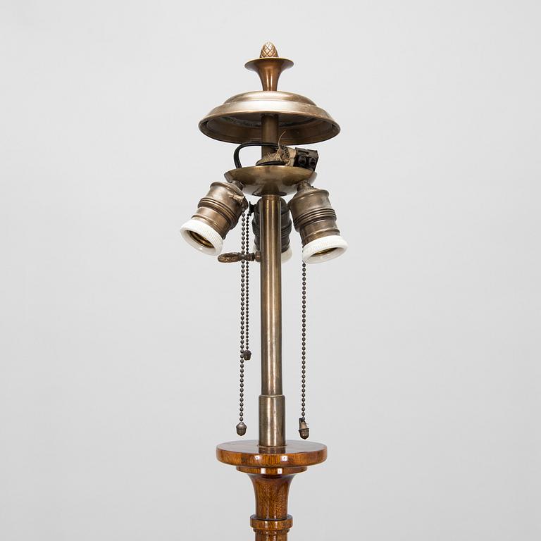 Birger Hahl, golvlampa och stolar, ett par, Finland 1920-30-tal.