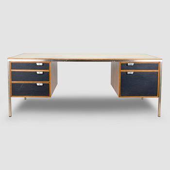 Kirjoituspöytä, HH. Martyn & Co Ltd, päivätty kesäkuu 1966.