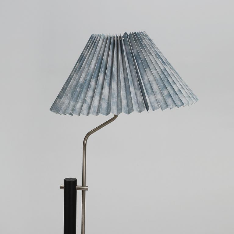 GOLVLAMPA, 1900-talets andra hälft.