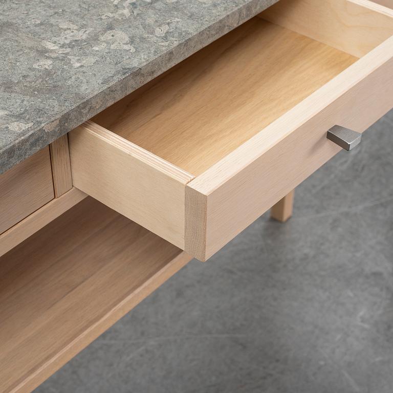 SIDEBOARD, "Line", tillverkad Mind AB, Vittsjö möbelfabrik.