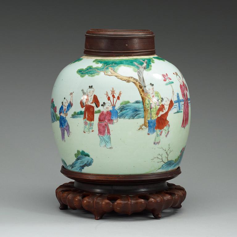 A Chinese famille rose jar, circa 1900.