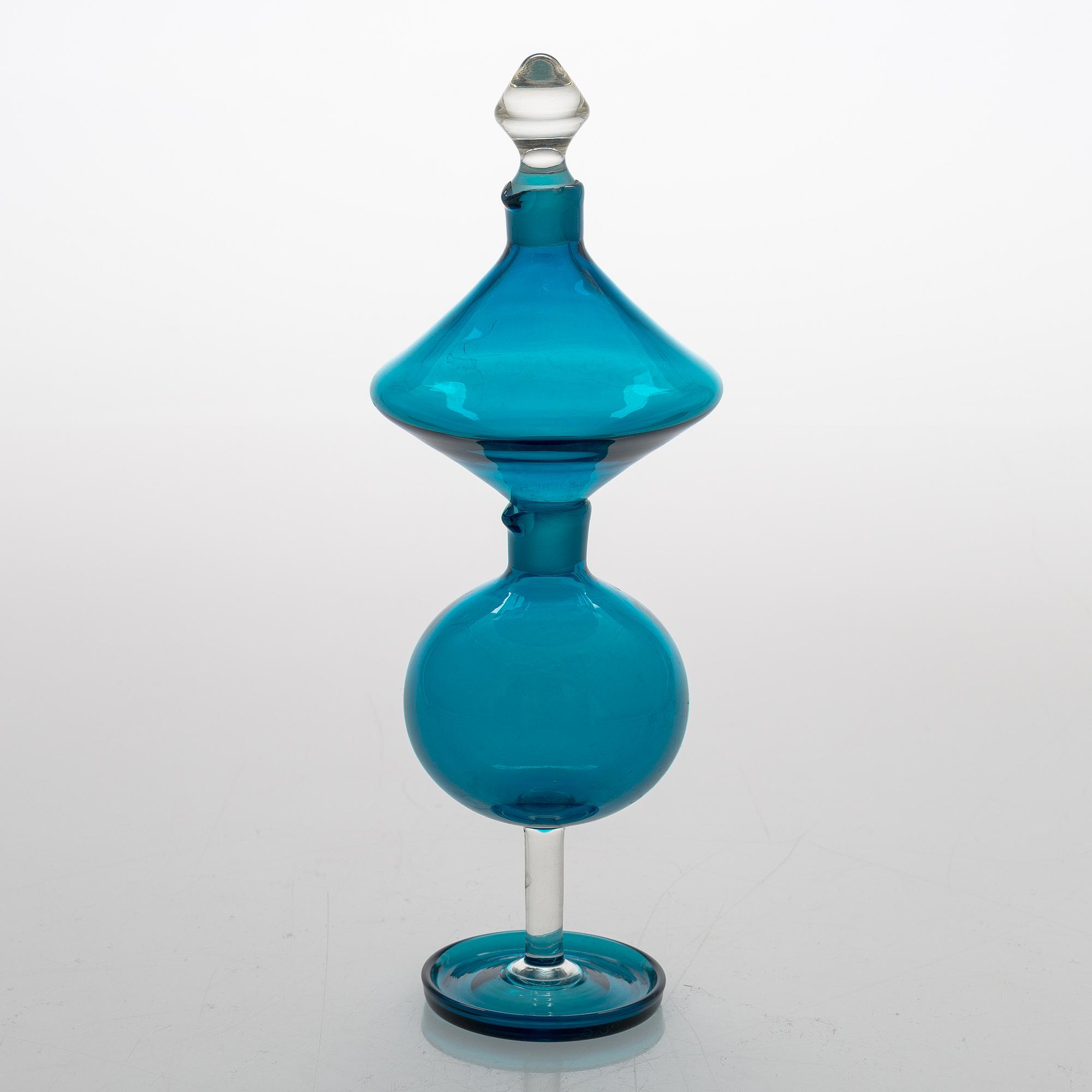 Nanny Still, a 26-piece 'Harlequin' glassware for Riihimäen Lasi Oy.