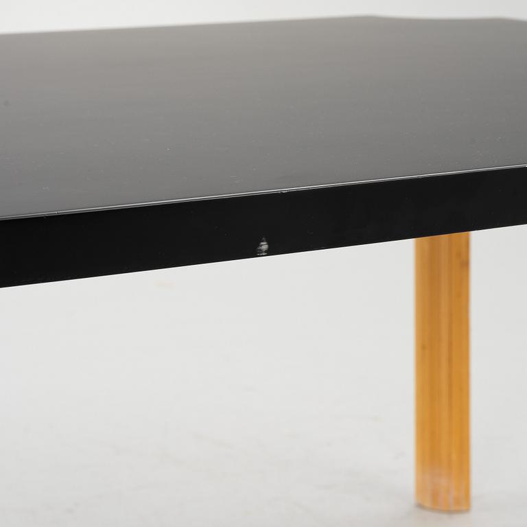 Alvar Aalto, Coffee table, model MX800A, Artek, Finland.