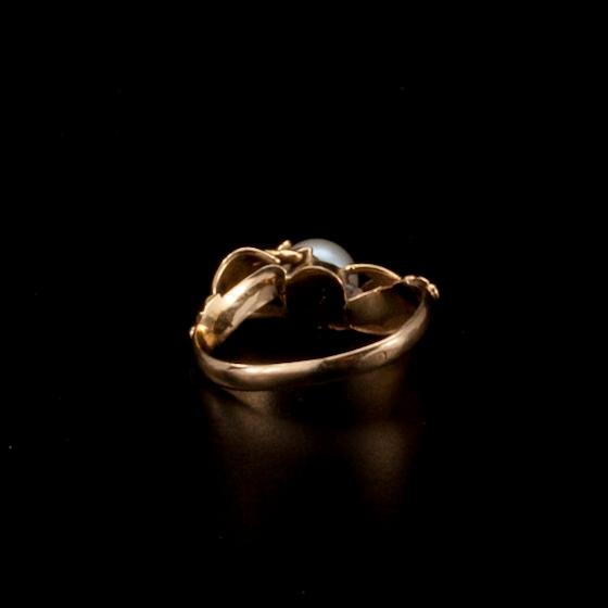 RING, 14K guld, pärla. Medlet av 1900-talet. Vikt 2,9 g.