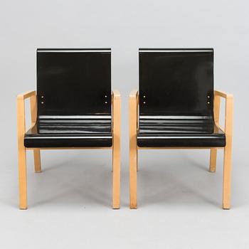 lvar Aalto, a pair of '403' armchairs for Artek.