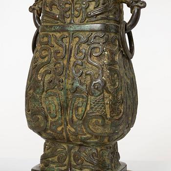 Bordslampa, brons, orientalisk stil, samtida.