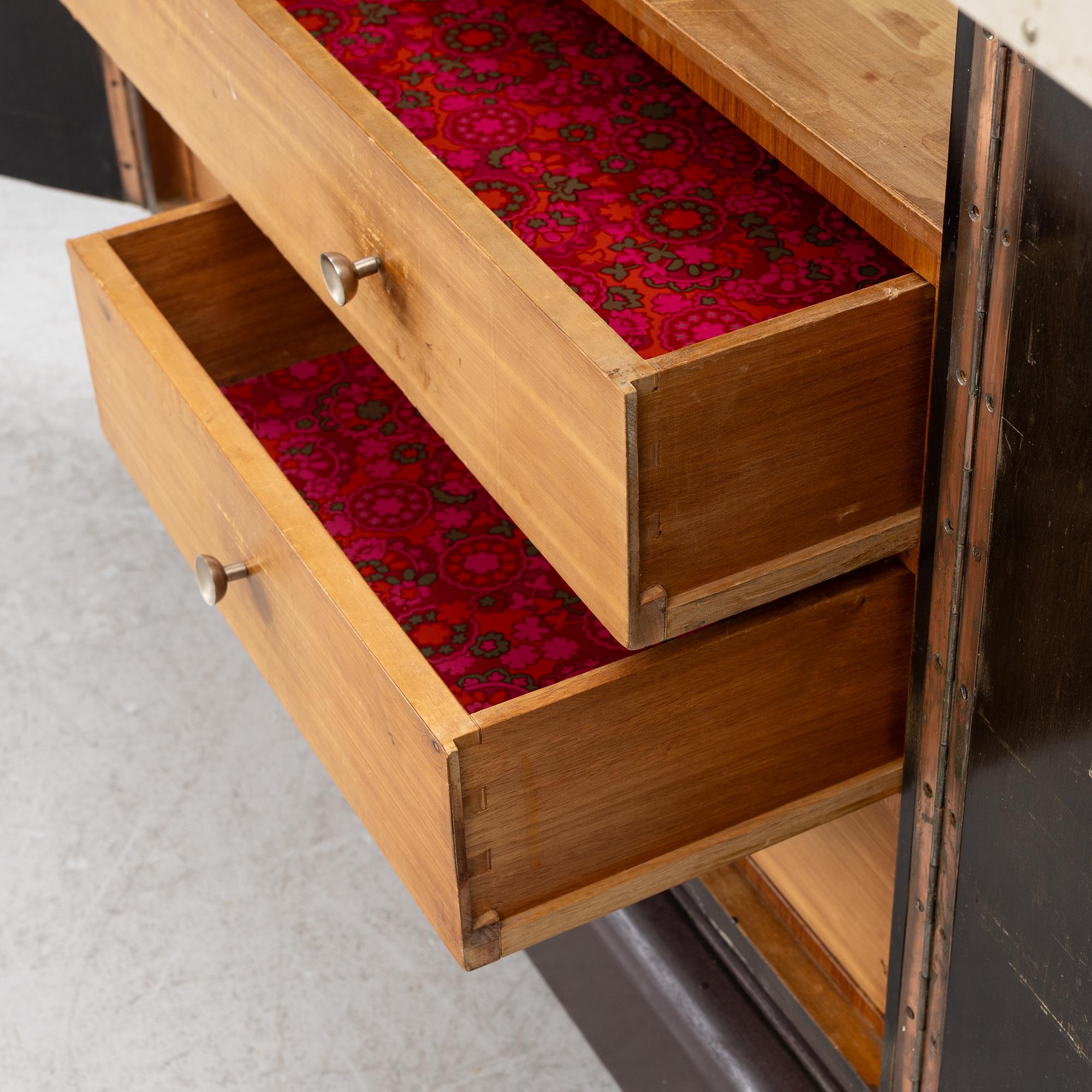 Nils Öfverman, attributed to, a cabinet, Nordiska Kompaniet, 1930s.