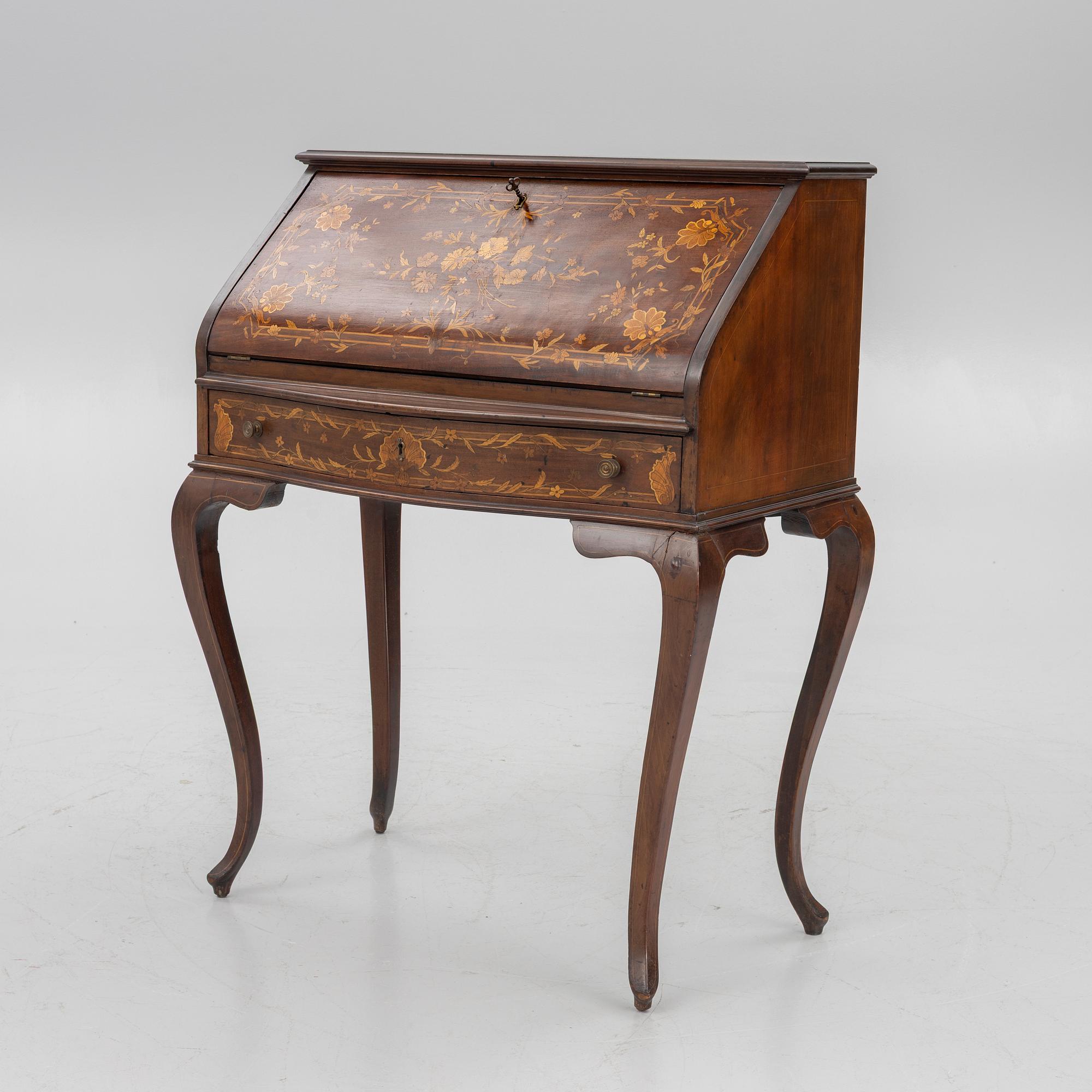 Secretary, Rococo style, 20th century.