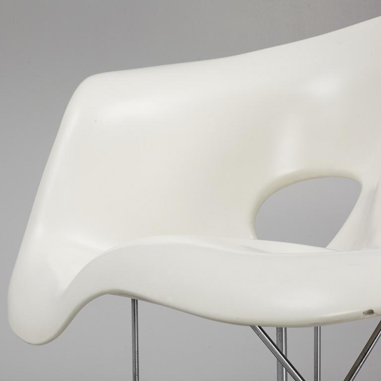 Charles & Ray Eames, lounge chair, "La Chaise", Vitra 2003.