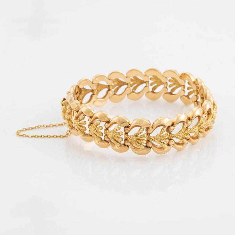 18K gold braclet.