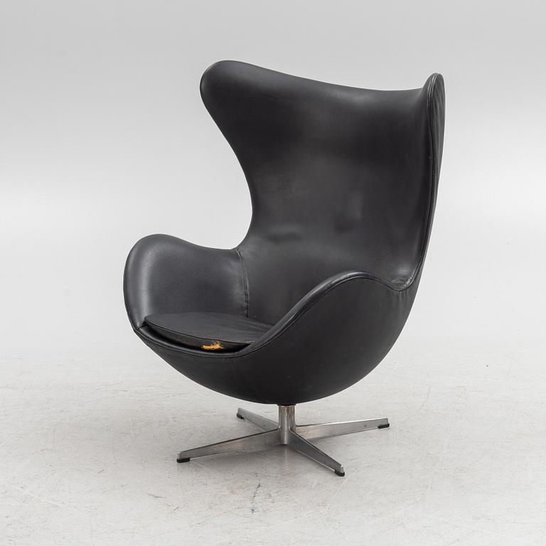 Arne Jacobsen, armchair, "The Egg Chair", Fritz Hansen, Denmark 1971.