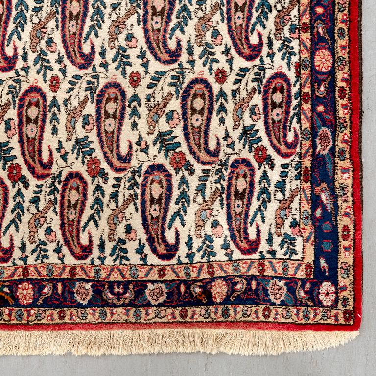 An old/semiantique Bidjar runner ca 309x103 cm.