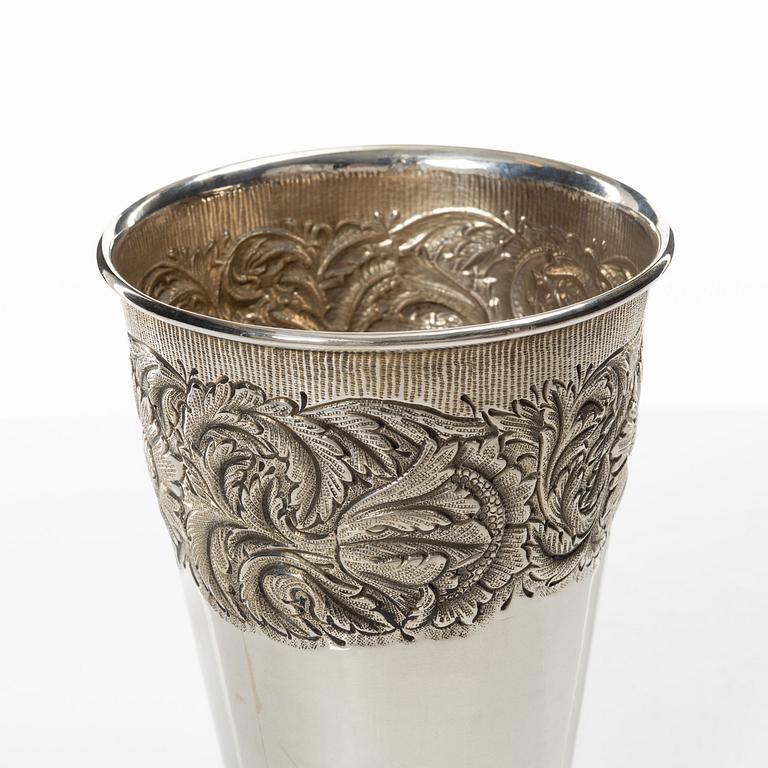 A silver beaker, mark Titulo and 916, Portugal 20th century.