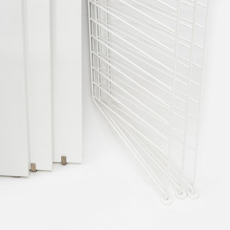 Nils Strinning, hyllsystem "BFB hyllan", String Design AB, 2000-tal.