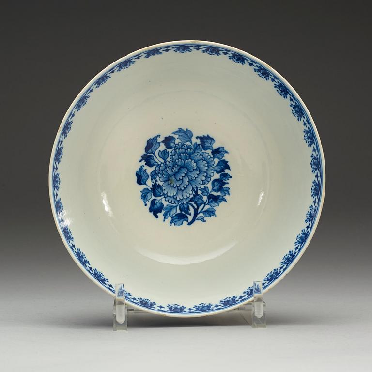 BÅLSKÅL, porslin. Qing dynastin, Qianlong (1736-95).