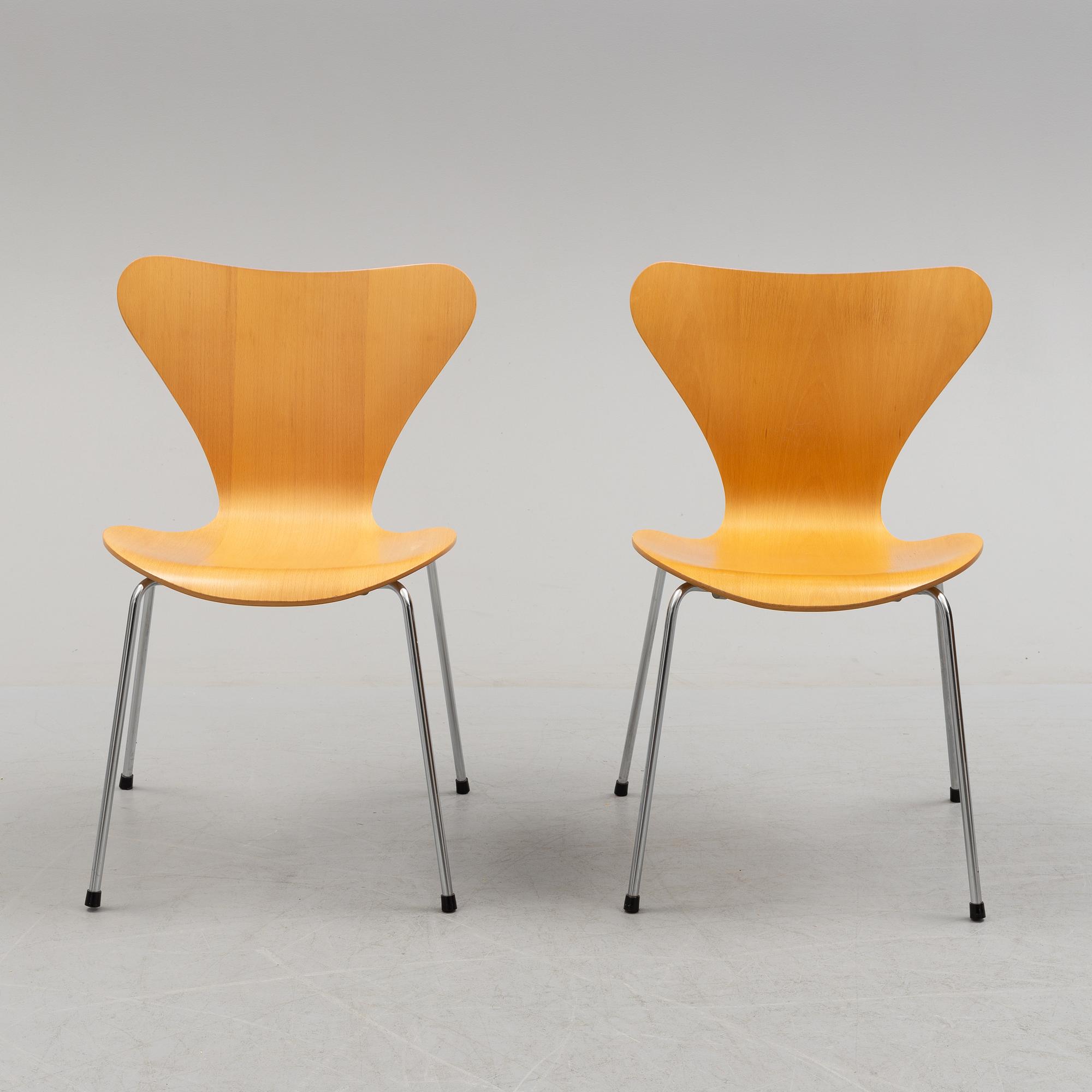 Ten 'Sjuan' chairs by Arne Jacobson for Fritz Hansen, Denmark, later part of the 20th century.