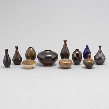 A set of 11 miniature vases, Wallåkra, mostly by Arthur Andersson. 1950s / 60s.