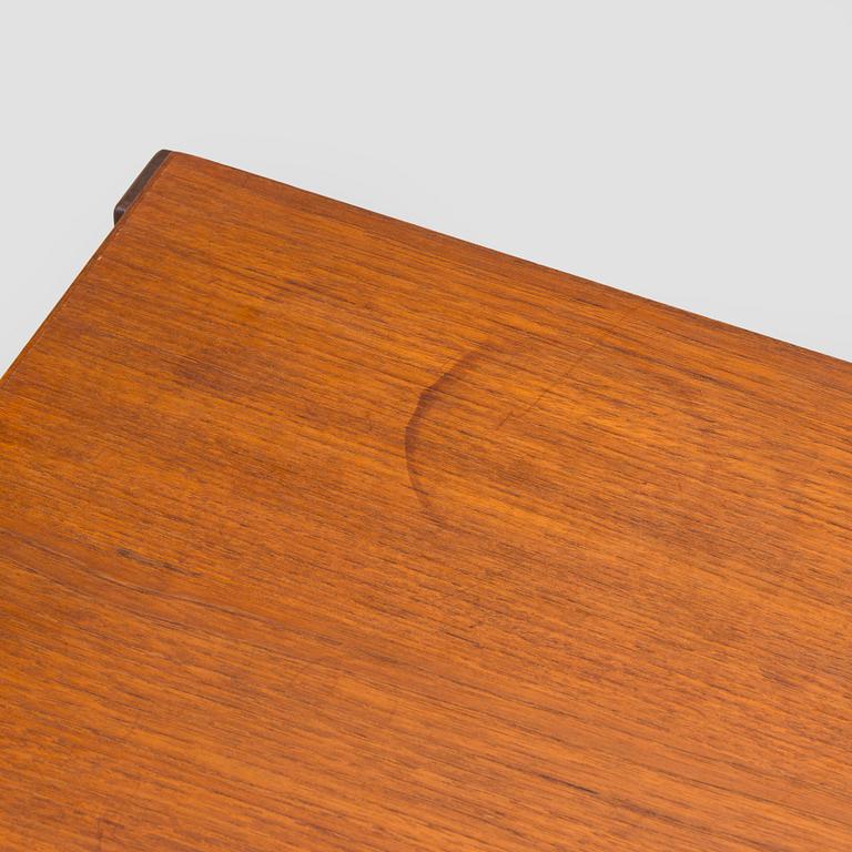 Carl Gustaf Hiort af Ornäs, pöytä, "Lamppupöytä", HMN, Huonekaluliike Mikko Nupponen 1960-luku.