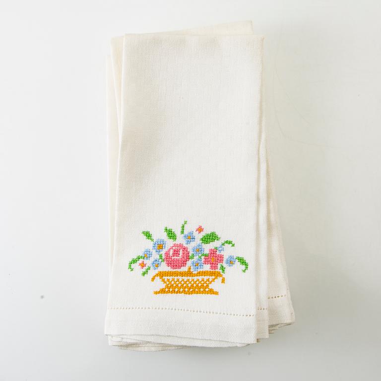Napkins 16+12+8 pcs 20th century, early/mid linen.