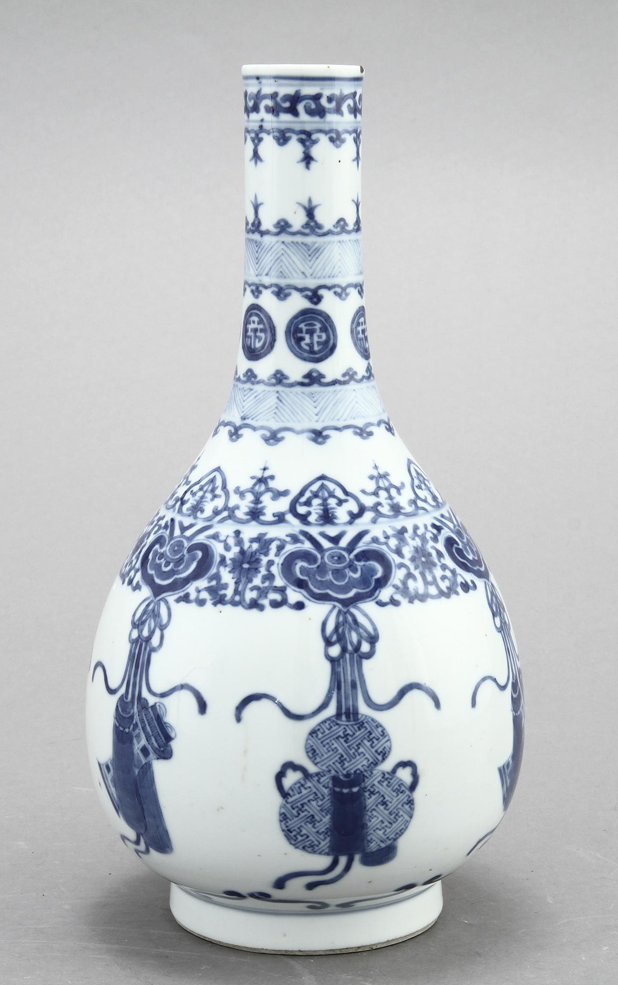 VAS, porslin, Kina, 1800-tal.