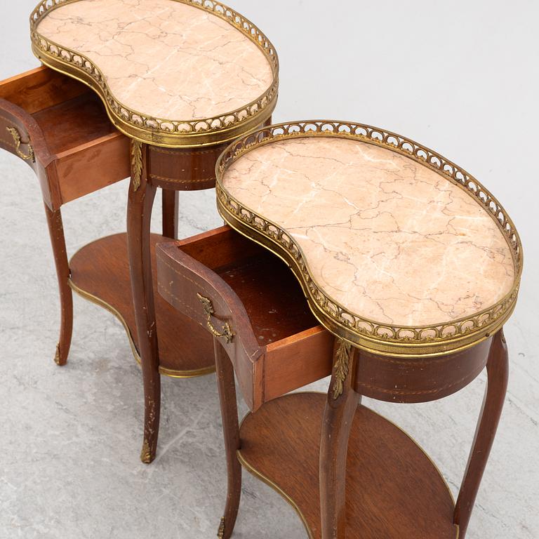 A pair of side tables.Louis XV-style, 20th century.