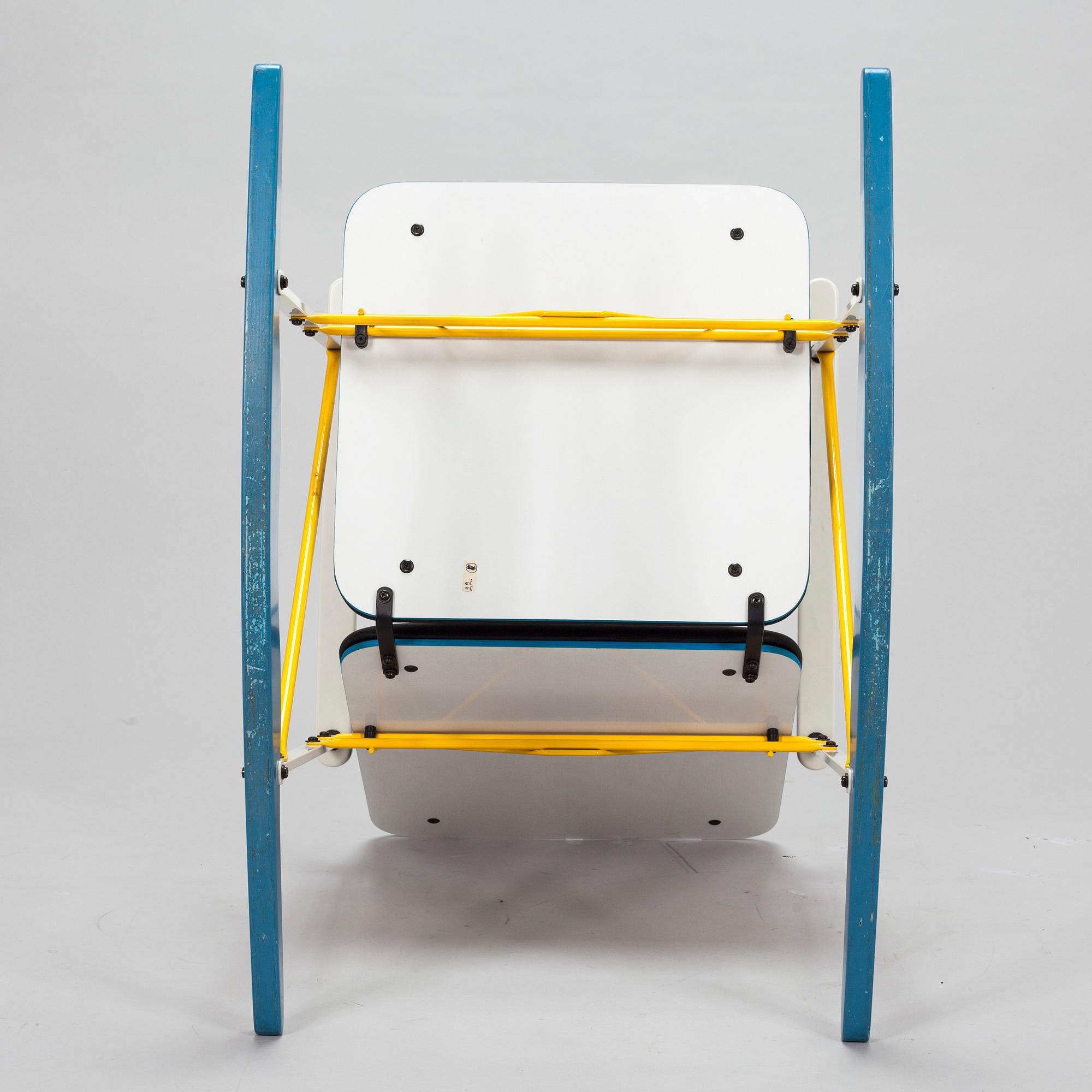 Yrjö Kukkapuro,  gungstol, "A509", Avarte 1980-tal.