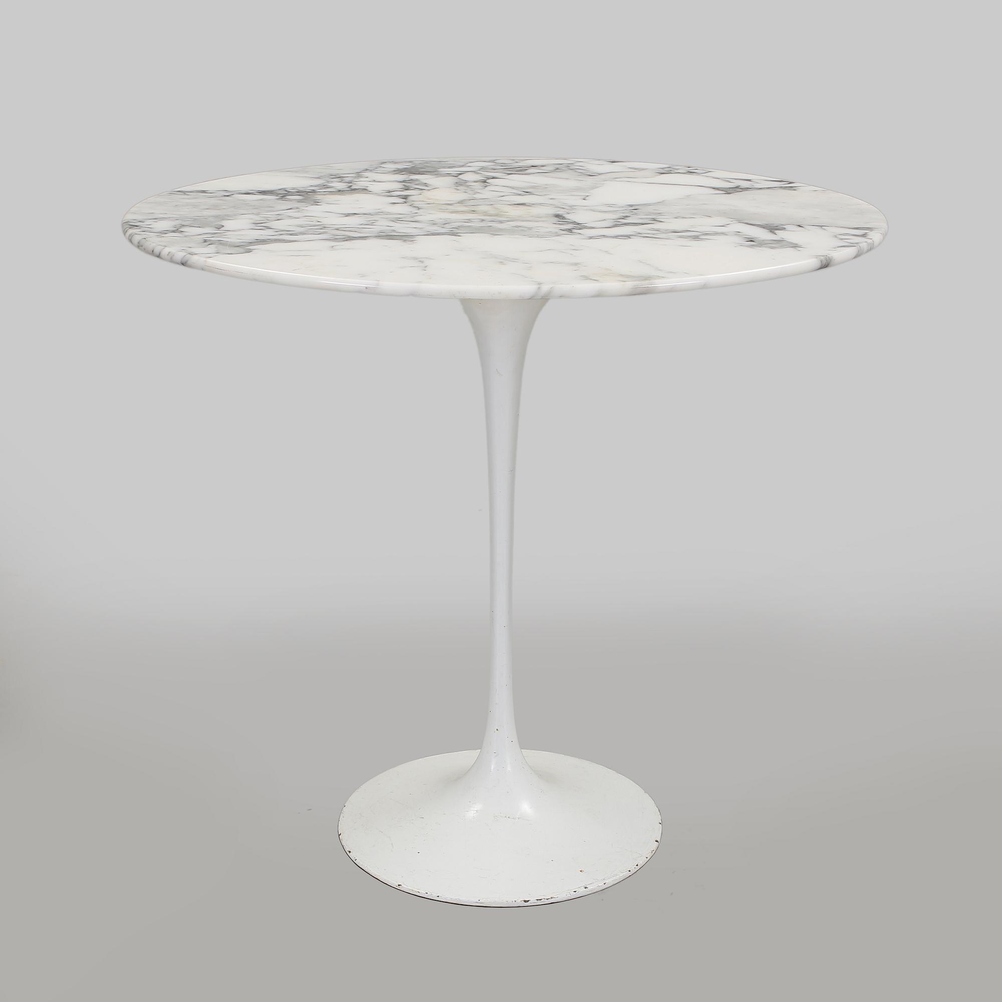 BORD, "Tulip", Eero Saarinen, Knoll International.