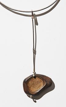 Vivianna Torun Bülow-Hübe, halssmycke, silver med natursten, eget arbete, Frankrike, ca 1958-64.