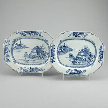 STEKFAT, ett par, porslin, Qingdynastin, Qianlong (1736-1795).