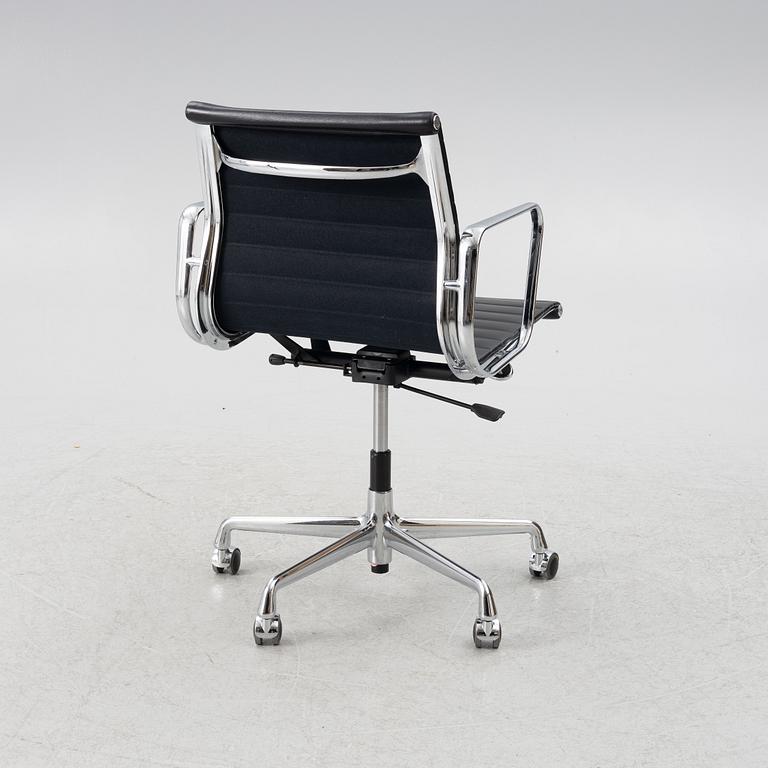 Charles & Ray Eames, karmstol, EA 117, Vitra.
