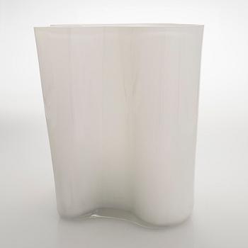 Alvar Aalto, maljakko 3031, signeerattu Alvar Aalto.