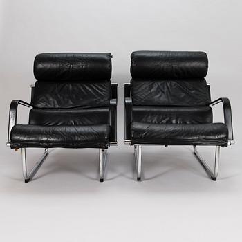 YRJÖ KUKKAPURO, A pair of late 1900s open armchairs, "Remmi" Avarte.