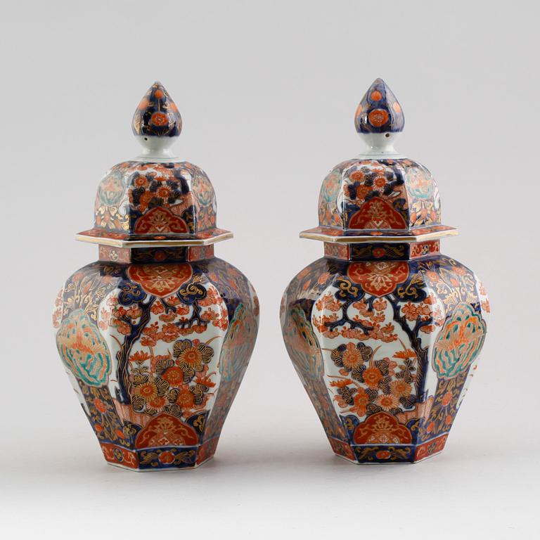LOCKURNOR, 1 par, porslin, Japan, Imari, 1800-/1900-tal.
