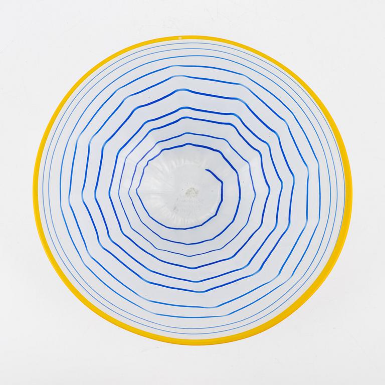 Ulrica Hydman-Vallien, a dish, Boda Artist Collection.