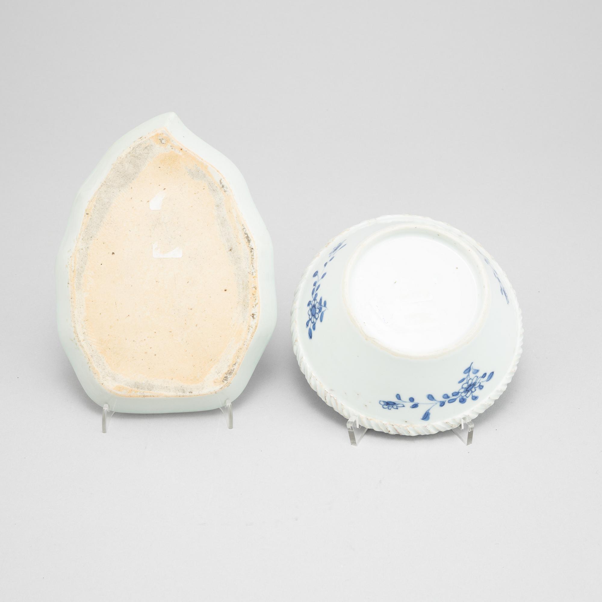 A blue and white bowl and a leaf shaped dish, Qing dynasty, Qianlong (1736-95).